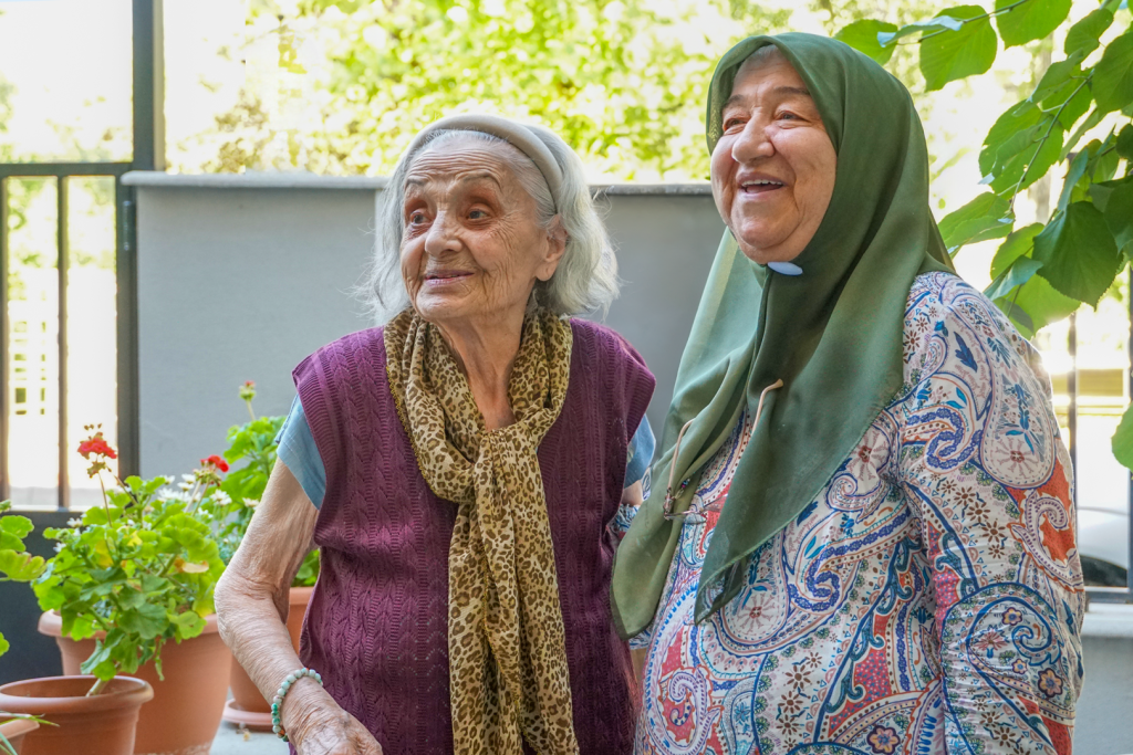 altincati-yildiz-huzurevi