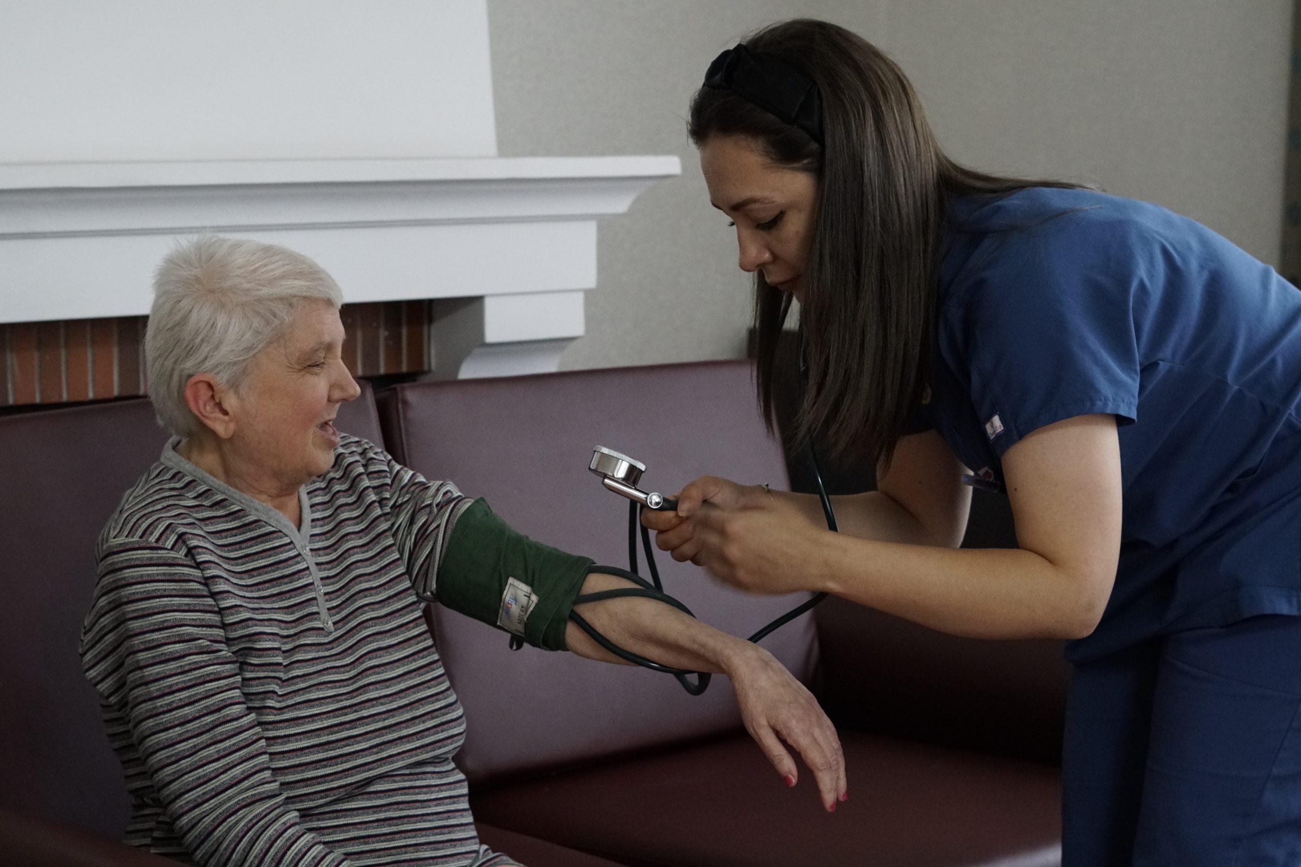 alzheimer son evre yatalak hasta bakimi ve konfor